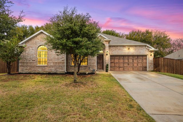 7512 Rose Crest Boulevard, Forest Hill, TX 76140