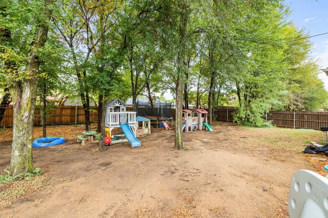 7512 Rose Crest Boulevard, Forest Hill, TX 76140