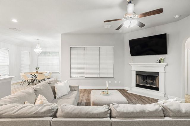 7512 Rose Crest Boulevard, Forest Hill, TX 76140