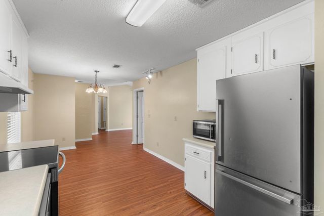 524 Greenberry Dr, Cantonment, FL 32533