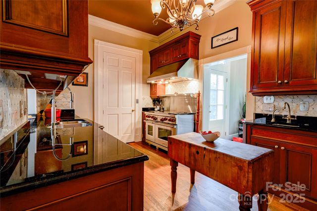 110 N Gaston Street, Kings Mountain, NC 28086