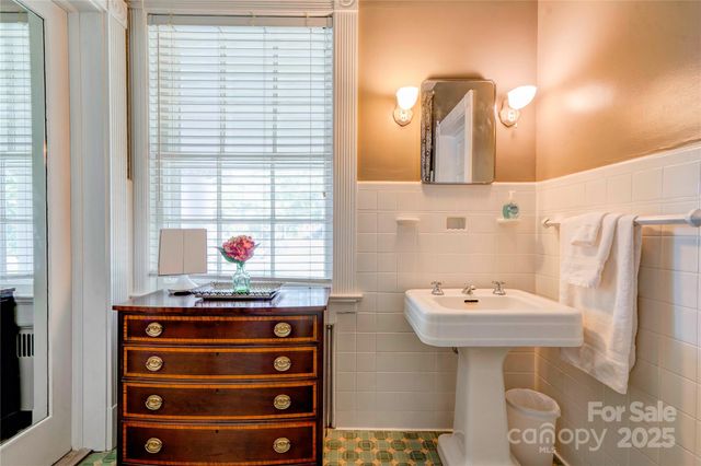 110 N Gaston Street, Kings Mountain, NC 28086