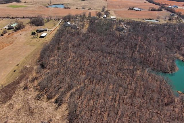 19750 Stranger Road, Leavenworth, KS 66048