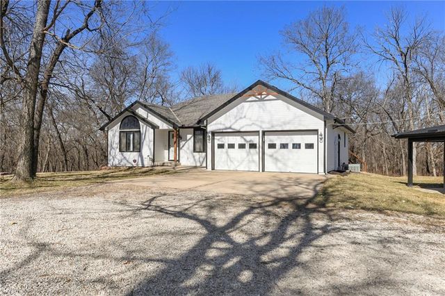 19750 Stranger Road, Leavenworth, KS 66048