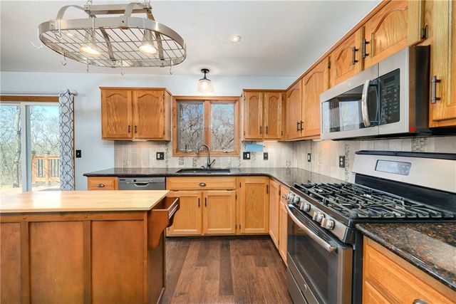 19750 Stranger Road, Leavenworth, KS 66048