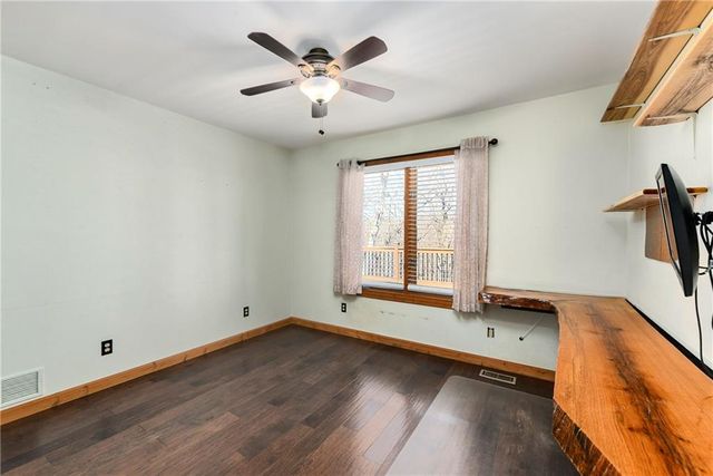 19750 Stranger Road, Leavenworth, KS 66048