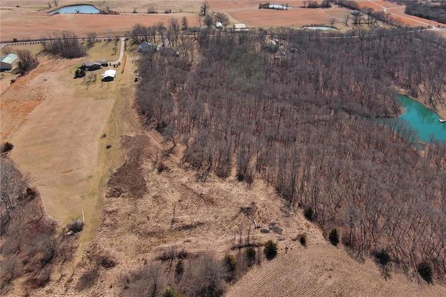 19750 Stranger Road, Leavenworth, KS 66048