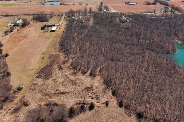 19750 Stranger Road, Leavenworth, KS 66048