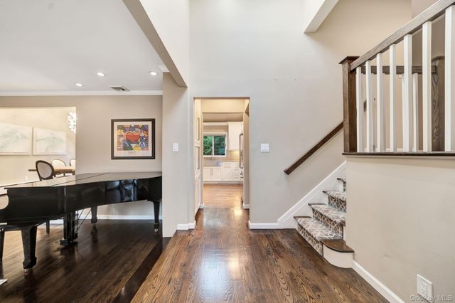 1499 Eric Lane, East Meadow, NY 11554
