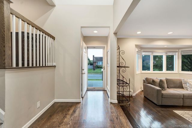 1499 Eric Lane, East Meadow, NY 11554