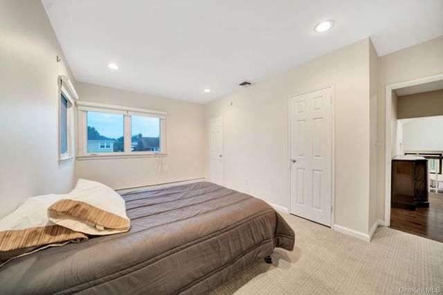 1499 Eric Lane, East Meadow, NY 11554