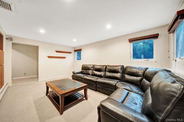 1499 Eric Lane, East Meadow, NY 11554