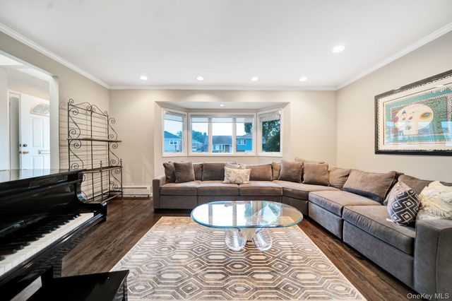 1499 Eric Lane, East Meadow, NY 11554