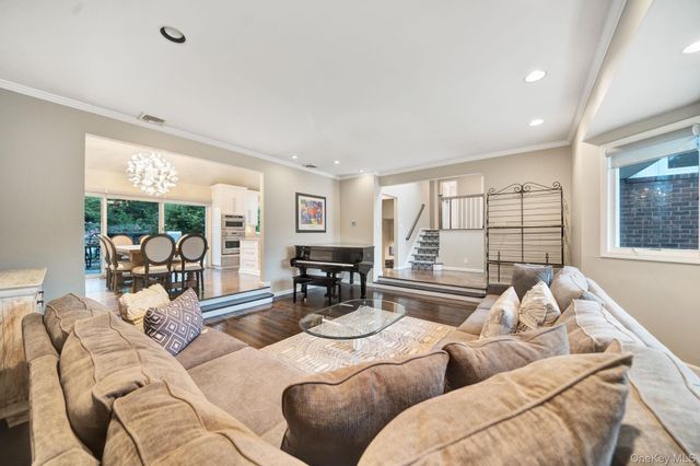 1499 Eric Lane, East Meadow, NY 11554