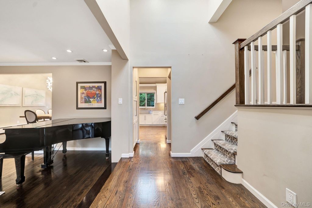 1499 Eric Lane, East Meadow, NY 11554 — photo 2