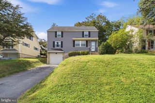 16 MIDLAND AVE, Berwyn, PA 19312