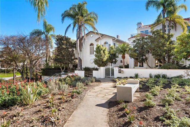 322 Jasmine Avenue, Corona Del Mar, CA 92625