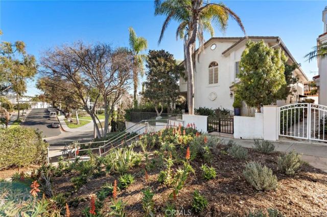 322 Jasmine Avenue, Corona Del Mar, CA 92625
