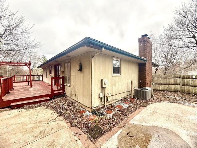 3112 HAMPTON Road, St Joseph, MO 64505