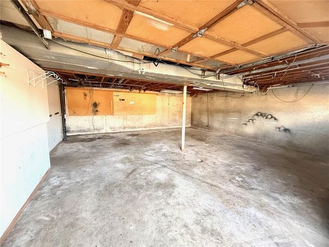 3112 HAMPTON Road, St Joseph, MO 64505