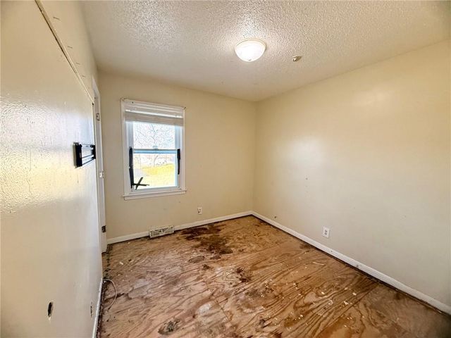 3112 HAMPTON Road, St Joseph, MO 64505