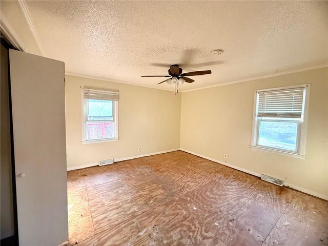 3112 HAMPTON Road, St Joseph, MO 64505