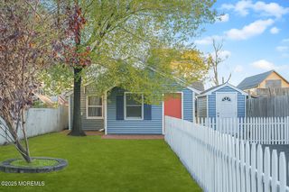 37 Myrtle Avenue, Keyport, NJ 07735