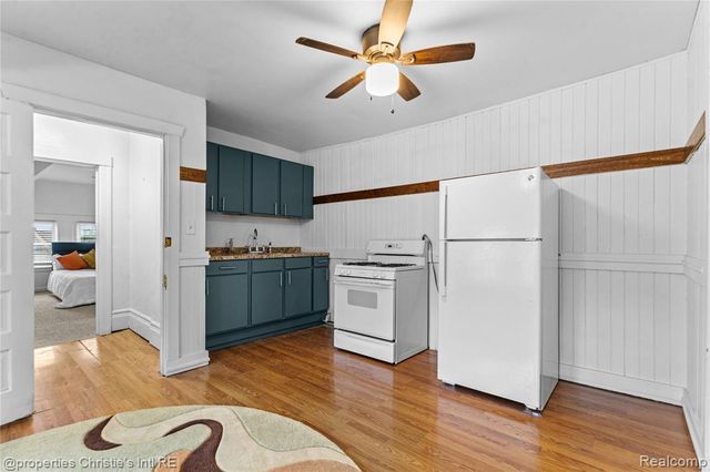 2405 Field 3rd Floor Street, Detroit, MI 48214