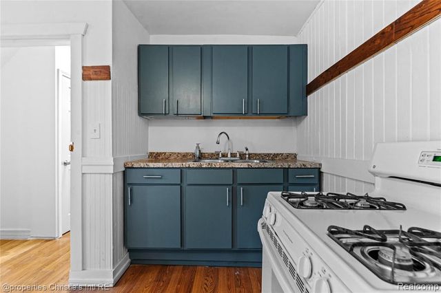 2405 Field 3rd Floor Street, Detroit, MI 48214