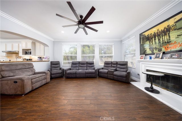 5457 Martingale Way, Fontana, CA 92336