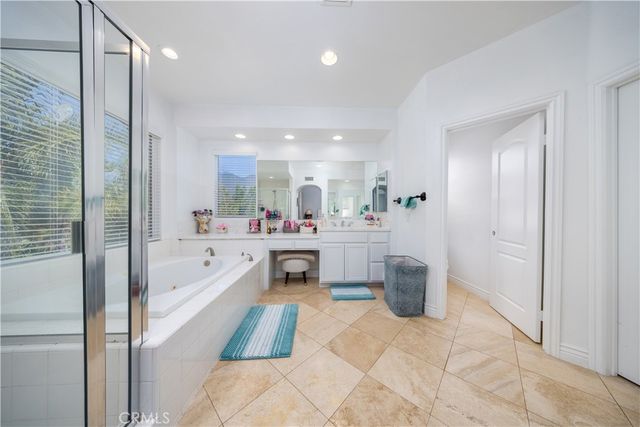 5457 Martingale Way, Fontana, CA 92336