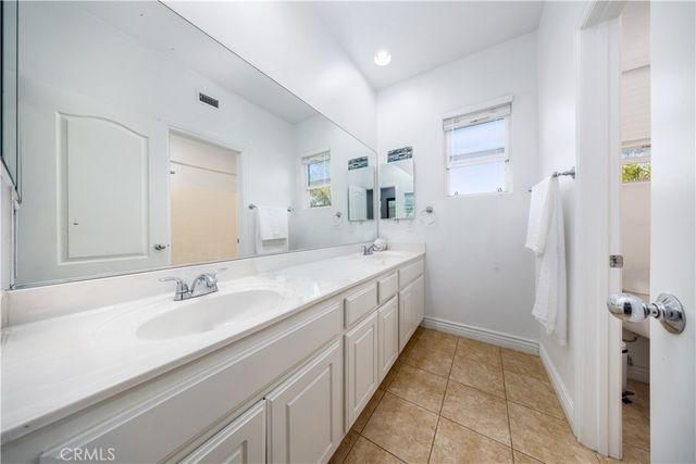 5457 Martingale Way, Fontana, CA 92336