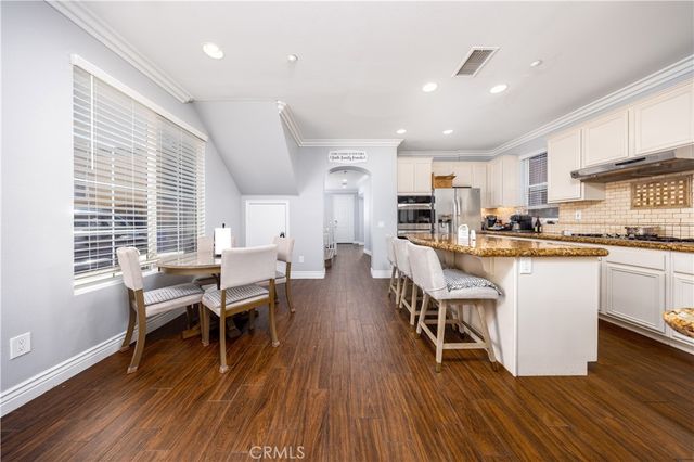 5457 Martingale Way, Fontana, CA 92336