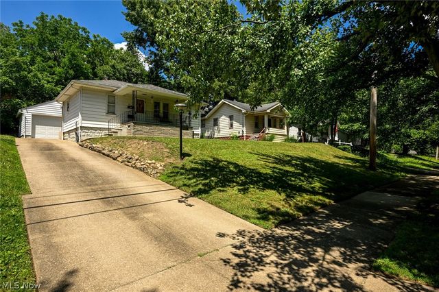 274 E Park Boulevard, Akron, OH 44305