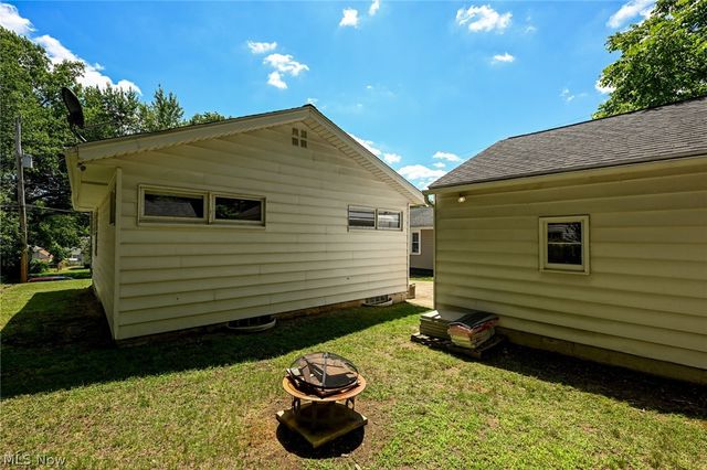 274 E Park Boulevard, Akron, OH 44305