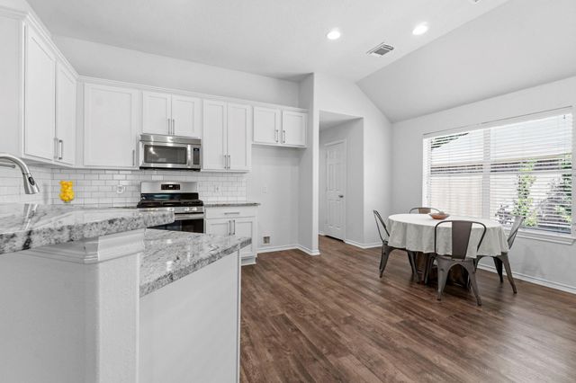 118 S Merryweather Circle, The Woodlands, TX 77384