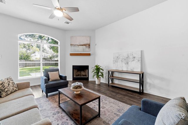 118 S Merryweather Circle, The Woodlands, TX 77384