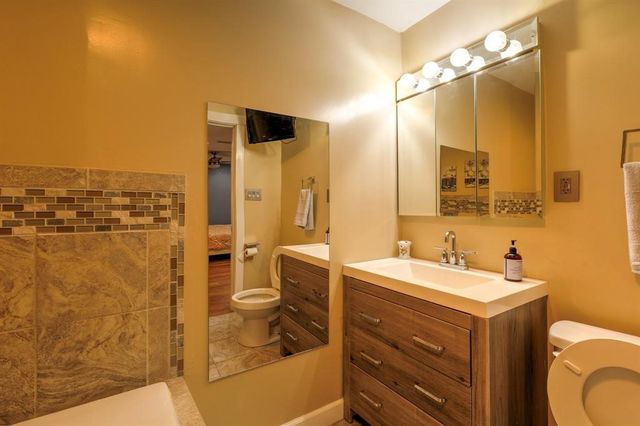 310 E Emma Avenue, Des Moines, IA 50315