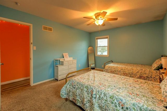 310 E Emma Avenue, Des Moines, IA 50315