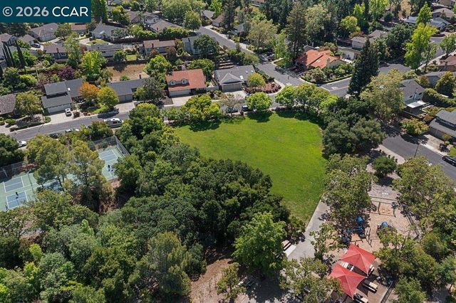 2144 Wilmington Dr, Walnut Creek, CA 94596