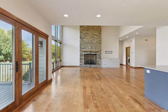 16750 Crosby Lane, Carver, MN 55315