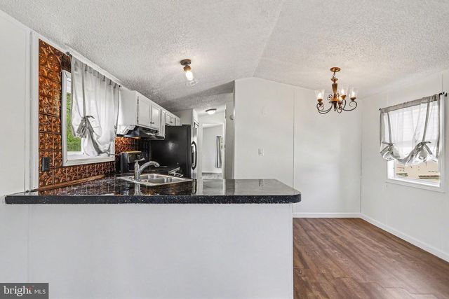 326 DON DR, New Holland, PA 17557