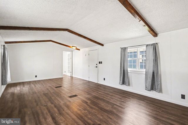326 DON DR, New Holland, PA 17557