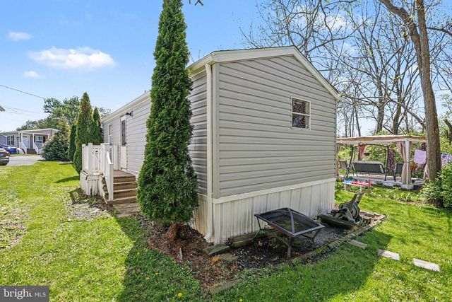 326 DON DR, New Holland, PA 17557
