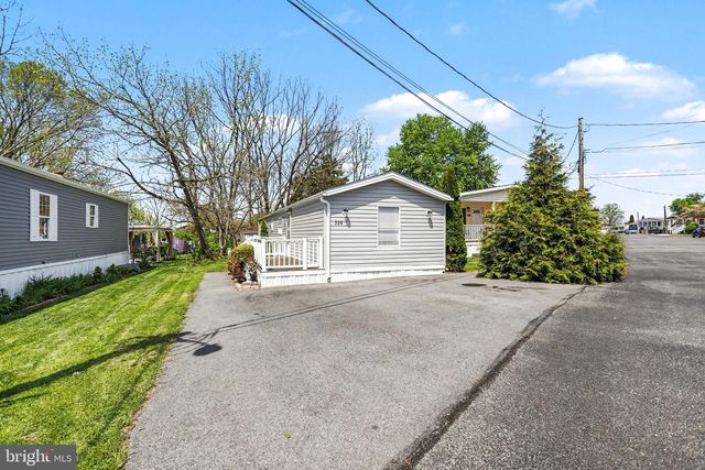 326 DON DR, New Holland, PA 17557