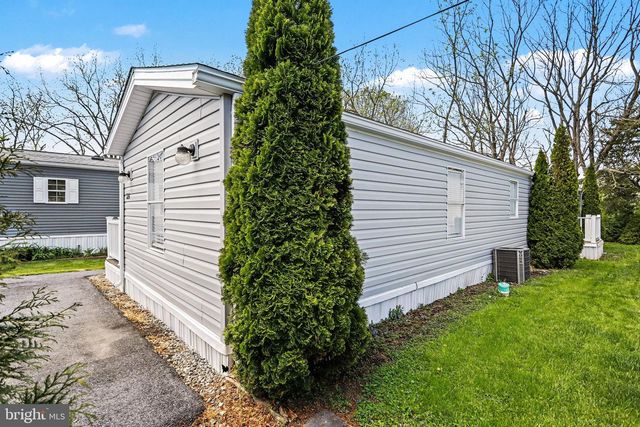 326 DON DR, New Holland, PA 17557