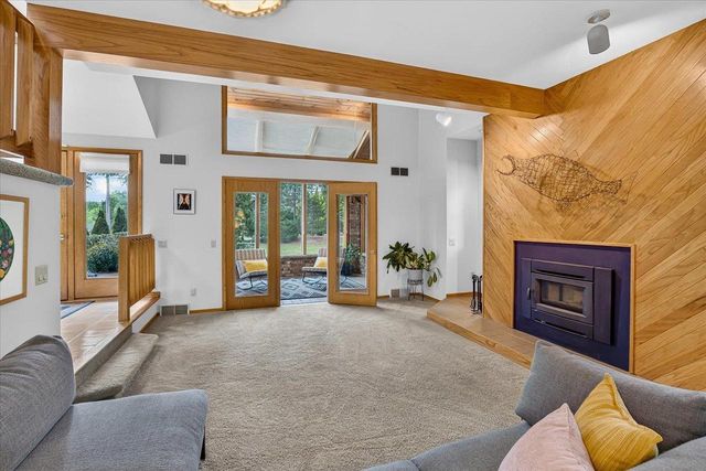 6130 Old Middleton Road, Madison, WI 53705