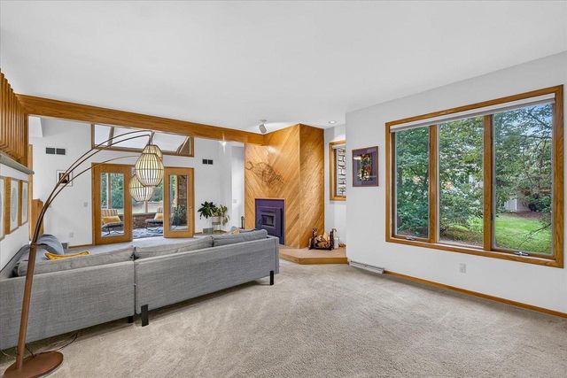 6130 Old Middleton Road, Madison, WI 53705