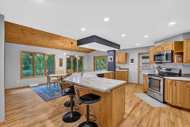 6130 Old Middleton Road, Madison, WI 53705