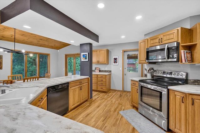 6130 Old Middleton Road, Madison, WI 53705